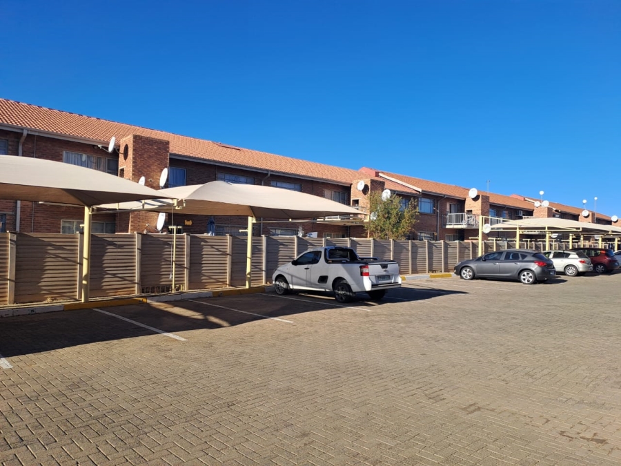 2 Bedroom Property for Sale in Pellissier Free State